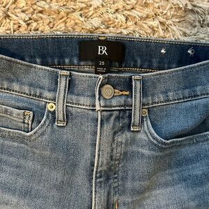Banana Republic Women’s light blue denim jeans